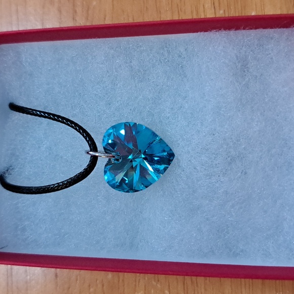 Evening Ocean Crystal Heart Necklace - Picture 3 of 6